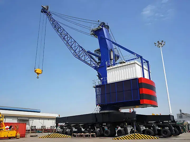 SILO certified port crane for loading and unloading at JICT Jakarta pier